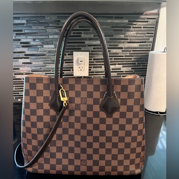 Authentic Louis Vuitton bag - Picture 2 of 11